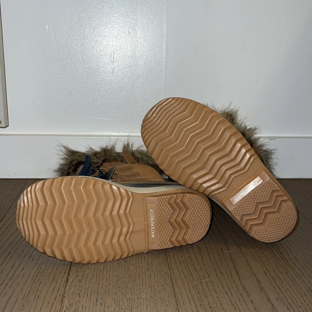 Sorel Joan of Arctic Boots - Picture 5 of 5